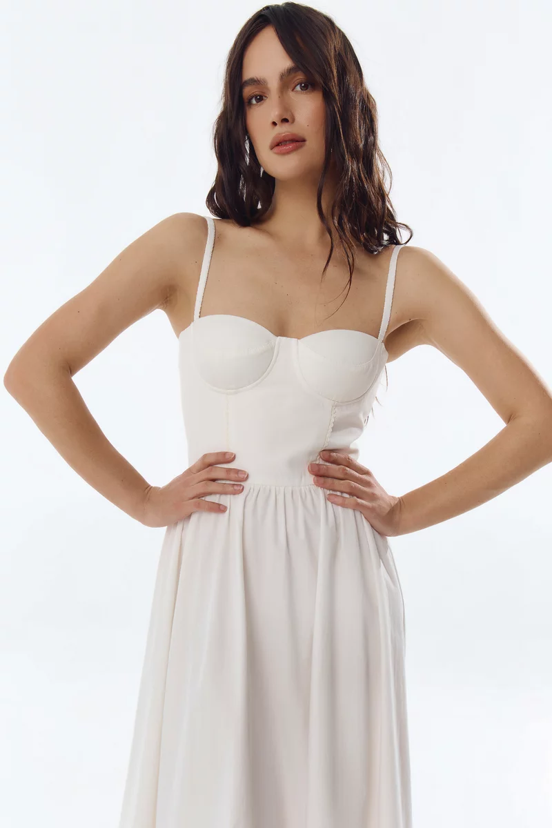 Белый хлопковый сарафан миди фотография 3