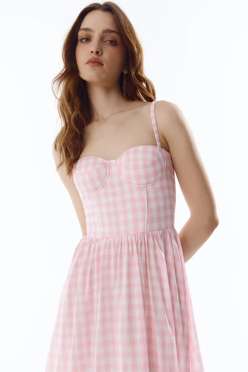 Розовый хлопковый сарафан миди в клетку фотография 2