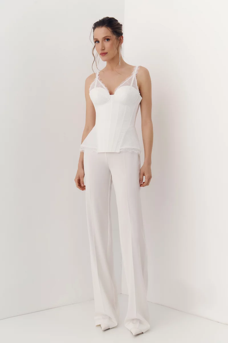 Молочный сатиновый корсет с кружевными вставками фотография 2