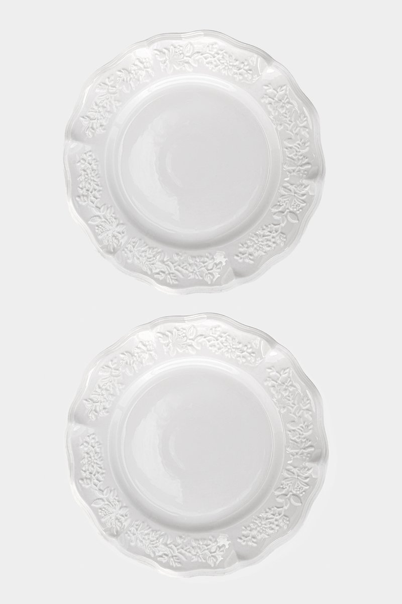 Set of two porcelain plates 25 cm with decor image 1