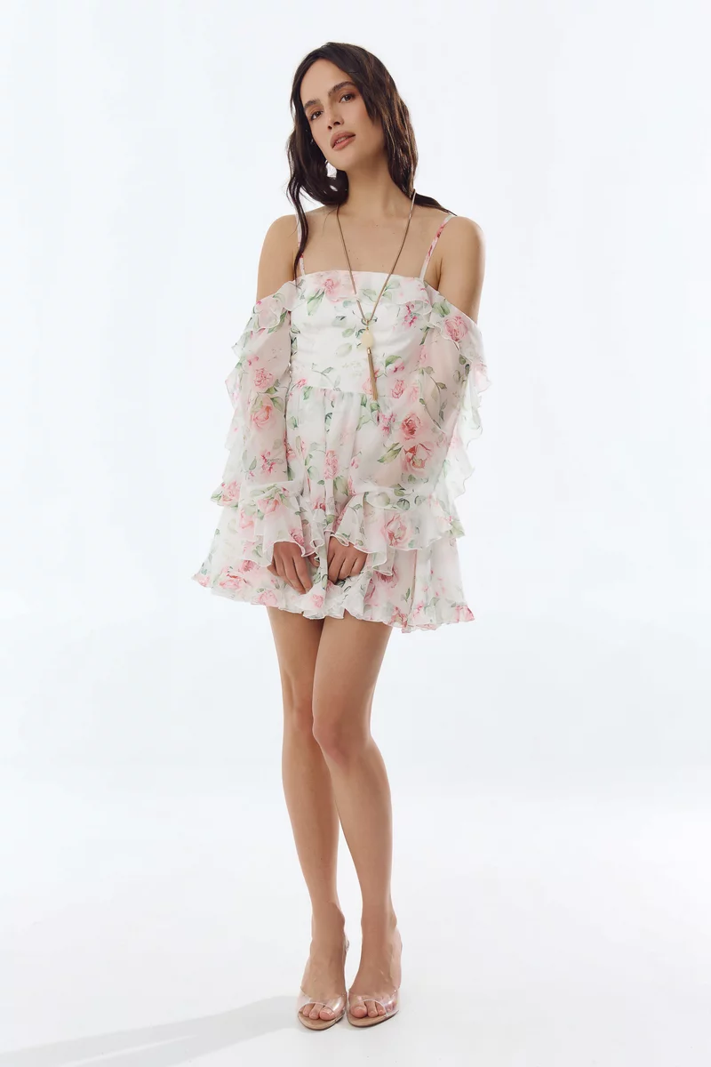 Молочна шифонова сукня міні на бретелях із квітковим принтом фотографія 2