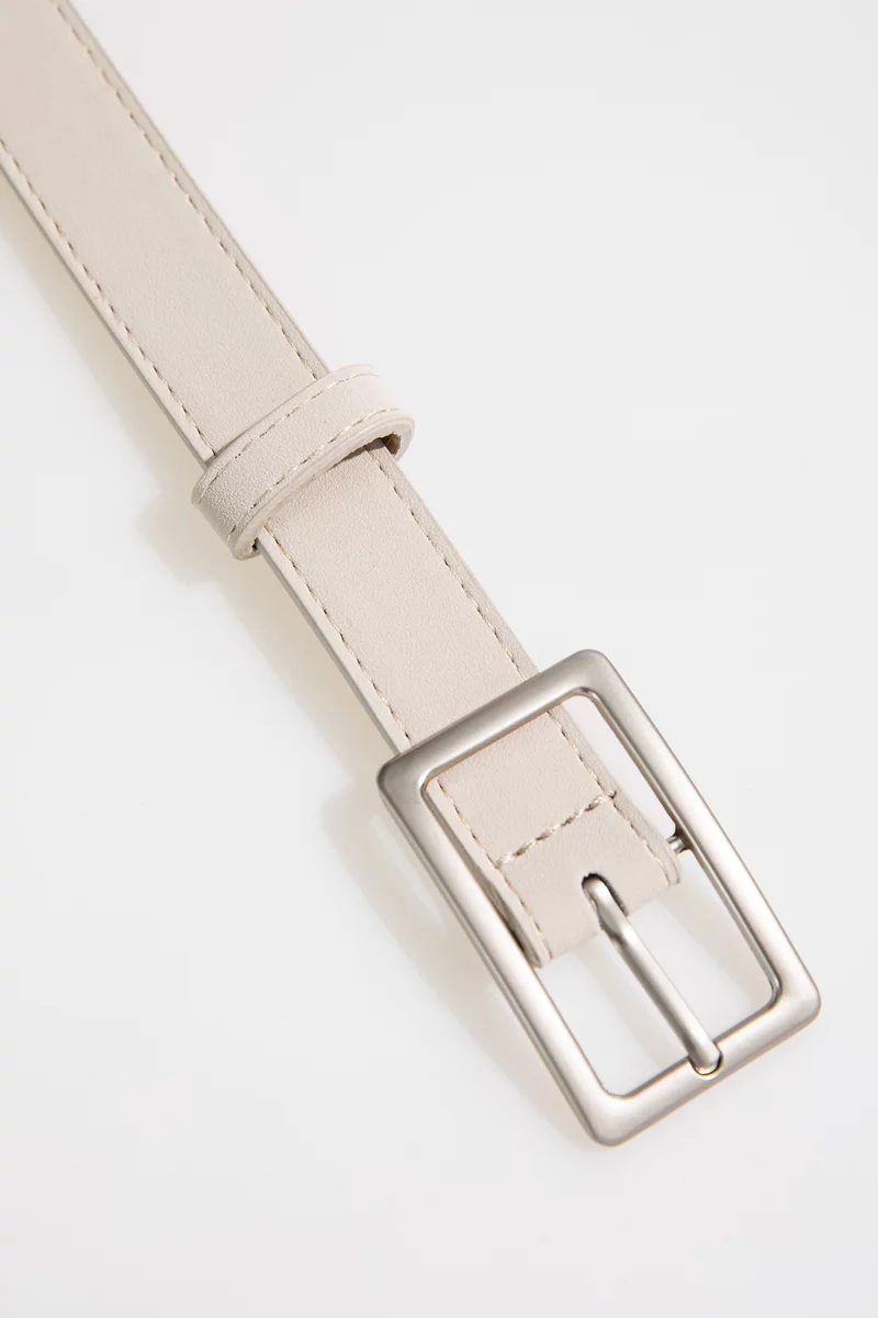 Молочный ремень из экокожи фотография 4