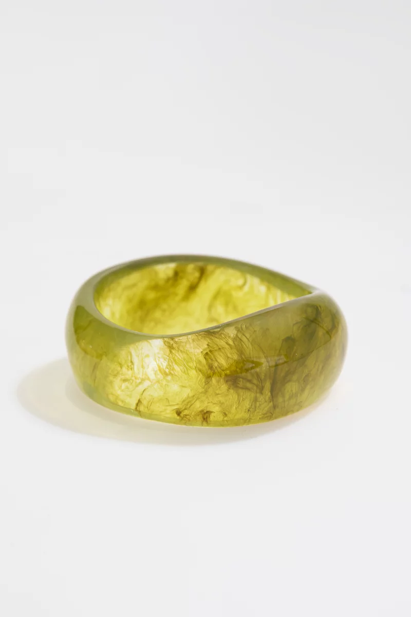 Зеленый массивный браслет фотография 1