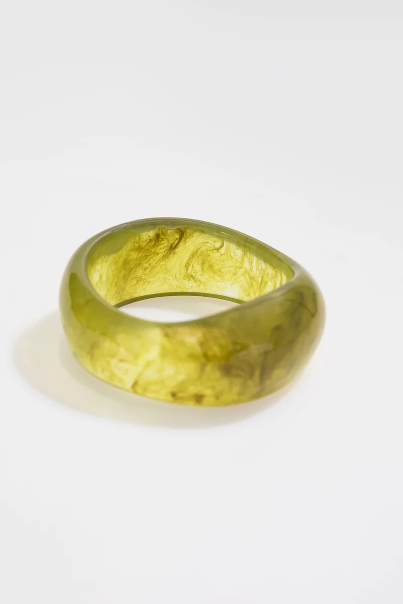 Зеленый массивный браслет фотография 2