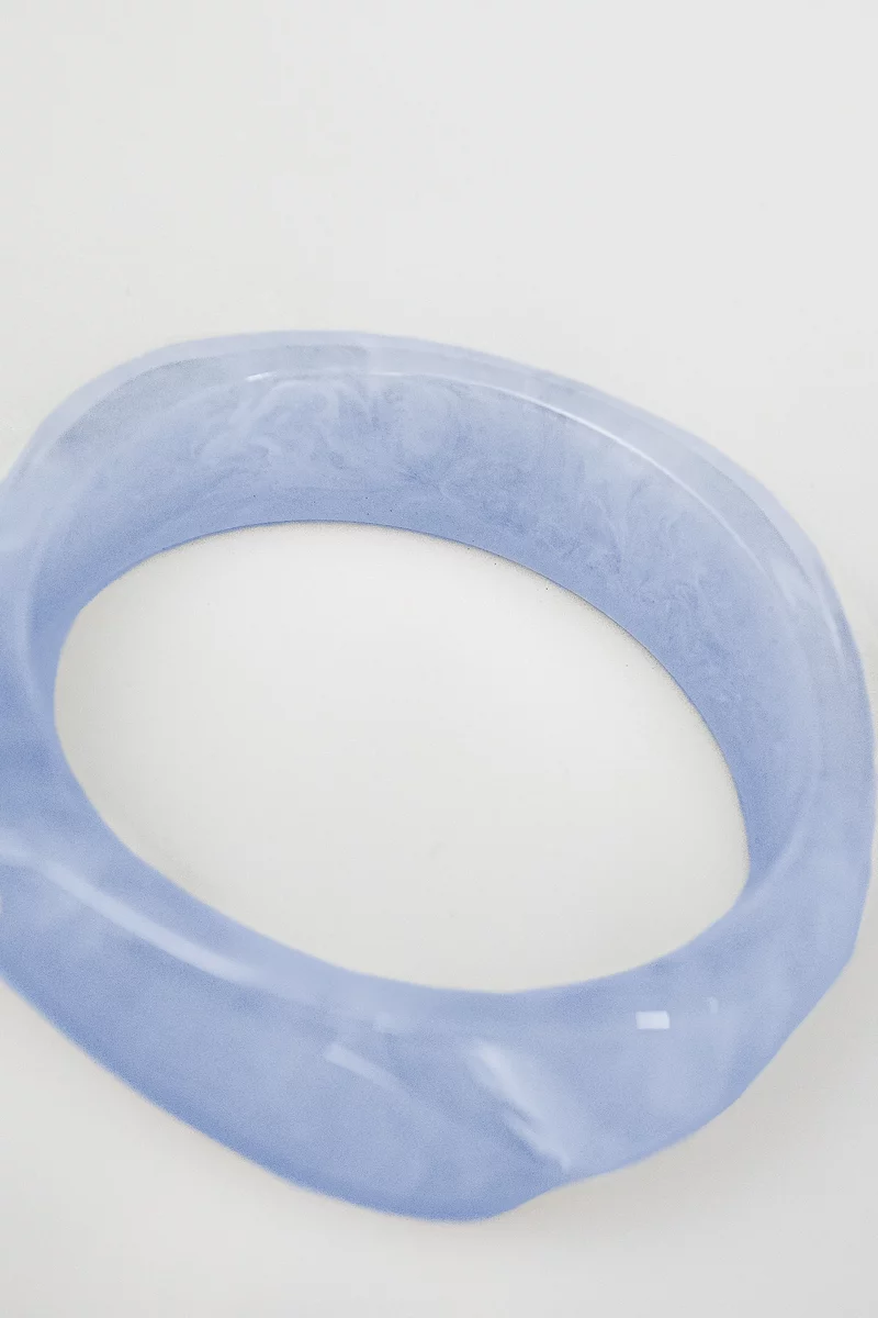 Голубой массивный браслет фотография 3