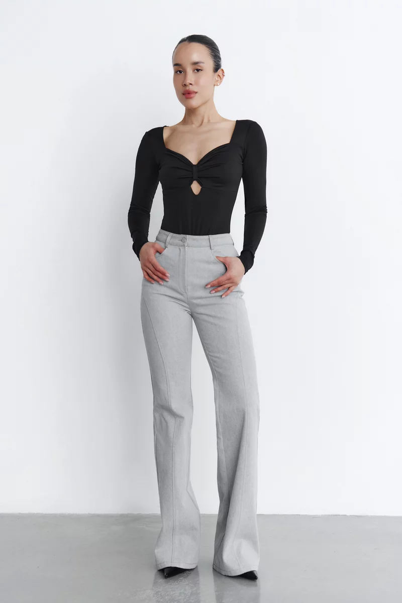 Черный трикотажный боди с акцентным лифом фотография 1