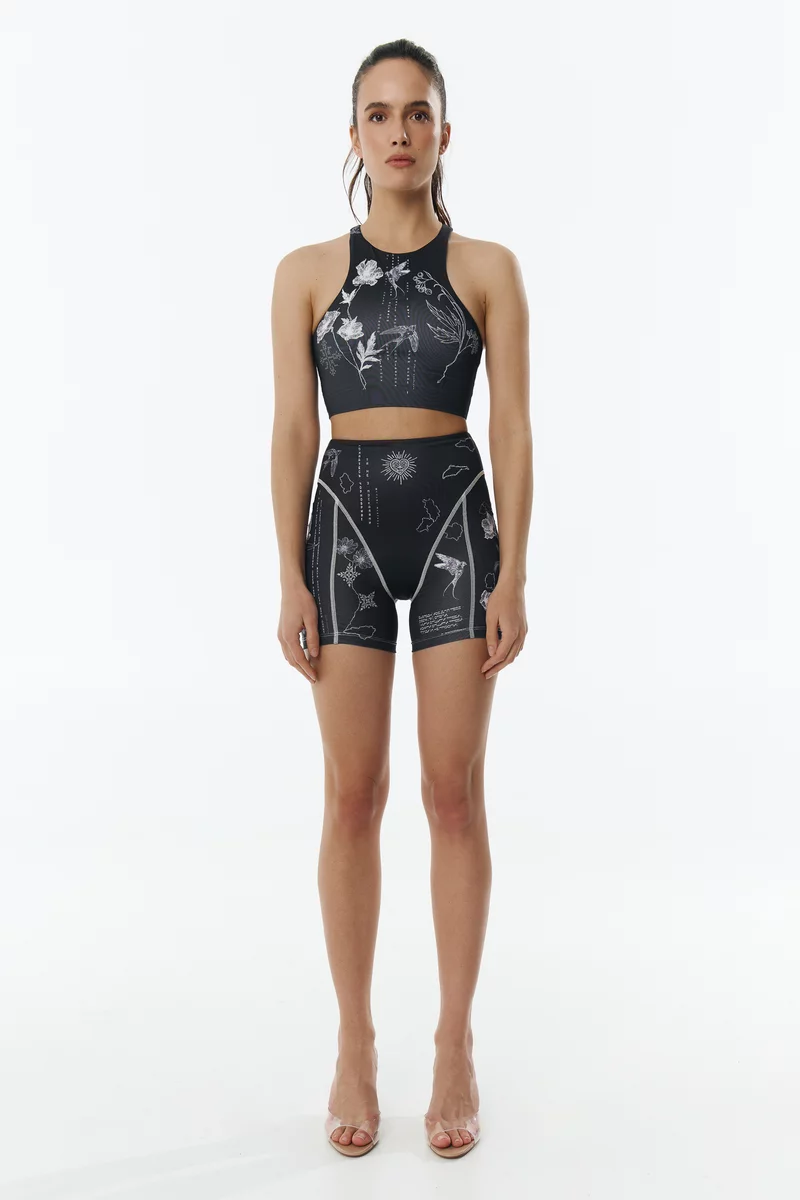 Черный набор из кроп-топа и велосипедных шорт Душа Черный набор из кроп-топа и велосипедных шорт Душа фотография 3