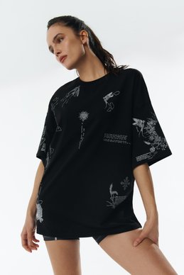 Чорна футболка оверсайз з принтом Душа
