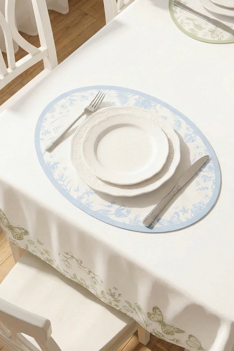 

Блакитний двосторонній плейсмат зі святковим принтом 35х50 см