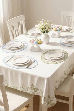 Молочна скатертина зі святковим принтом 140х220 см