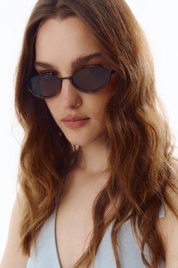 Сонцезахисні окуляри з овальними лінзами у шоколадному відтінку