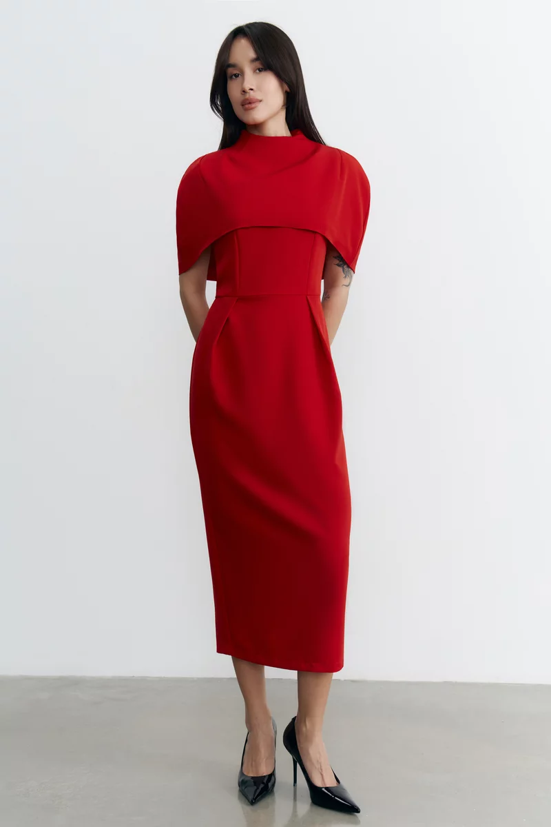 Красный комплект из платья миди и кейпа фотография 2