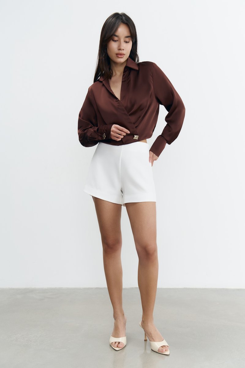 

Білі шорти з високою посадкою