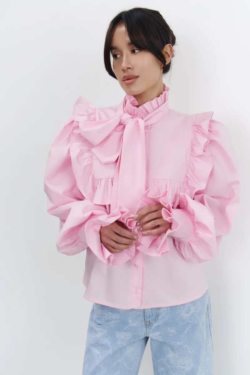 Pink cotton blouse with ruffles photo 2