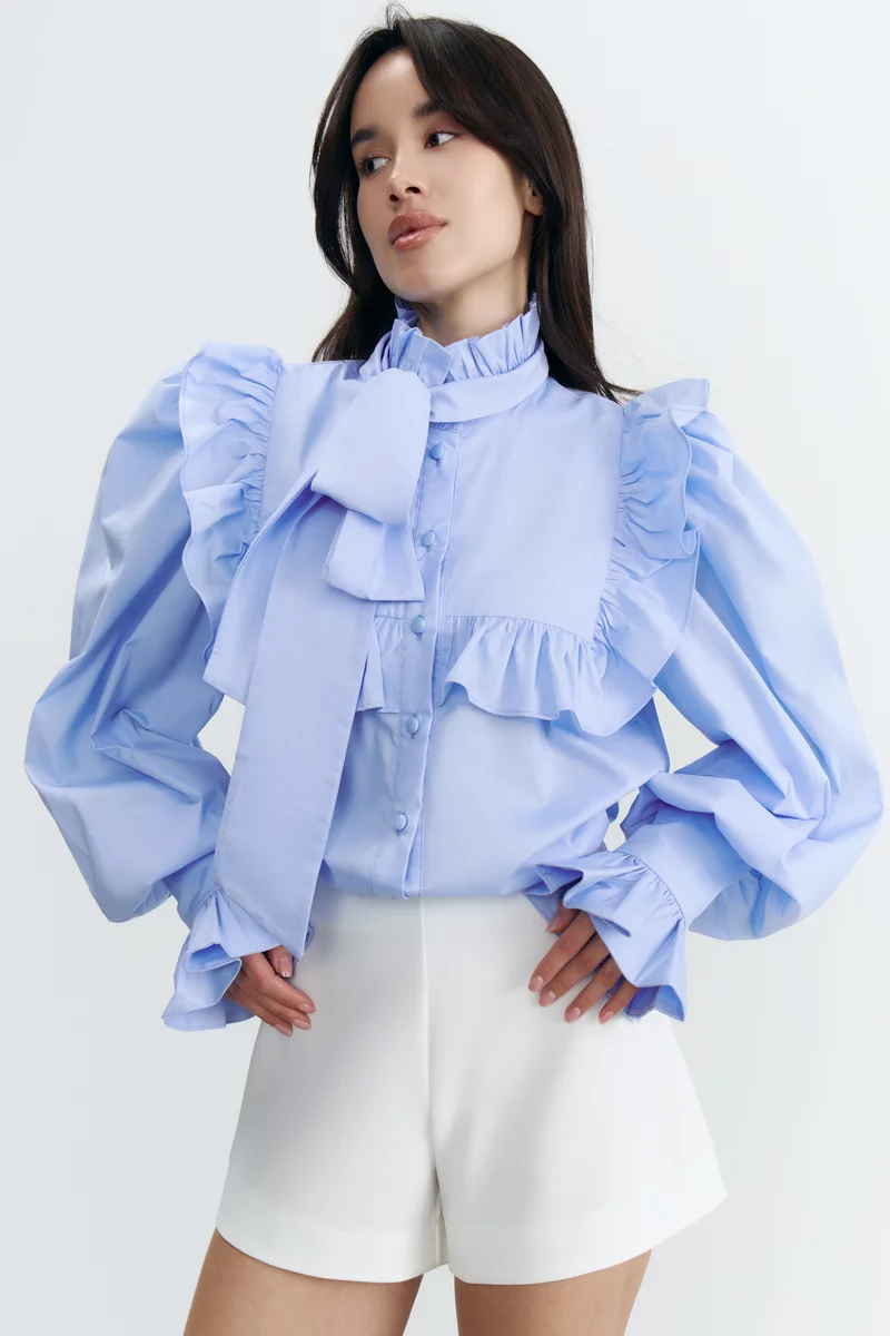 Голубая хлопковая блуза с рюшами фотография 4