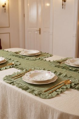 Зеленая скатерть 140х220 см