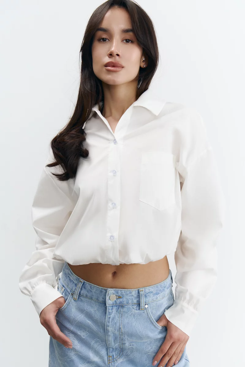 Белая хлопковая рубашка с поясом на резинке фотография 2