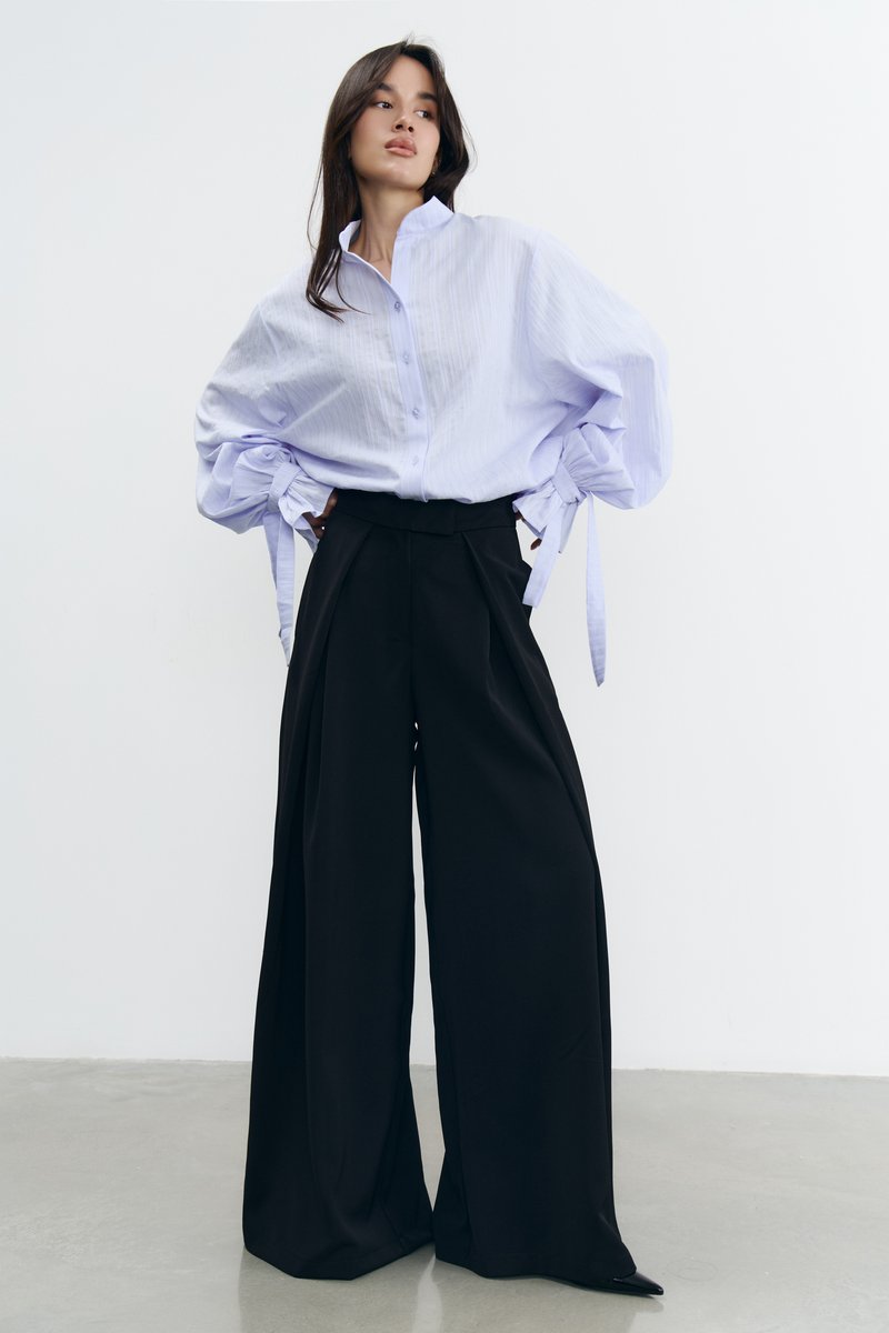 Черные штаны-палаццо с защипами свободного кроя фотография 1