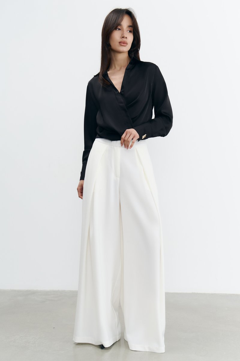 

Молочні штани-палаццо з защіпами вільного крою