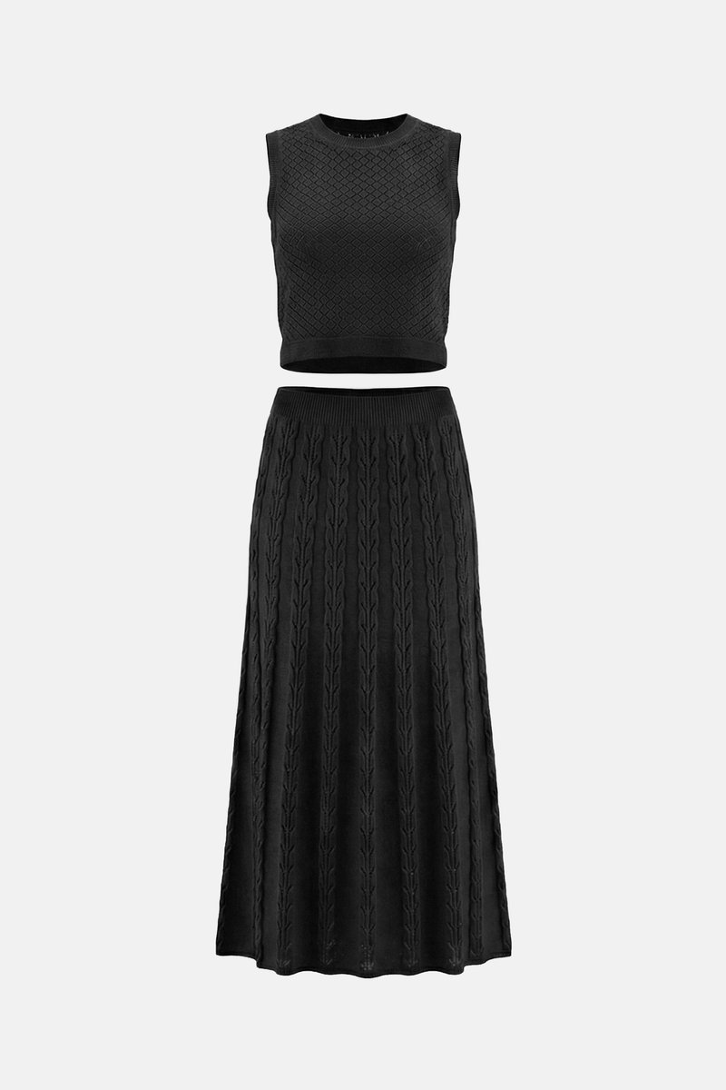 

Чорний комплект зі спідниці та топа з ажурною в'язкою