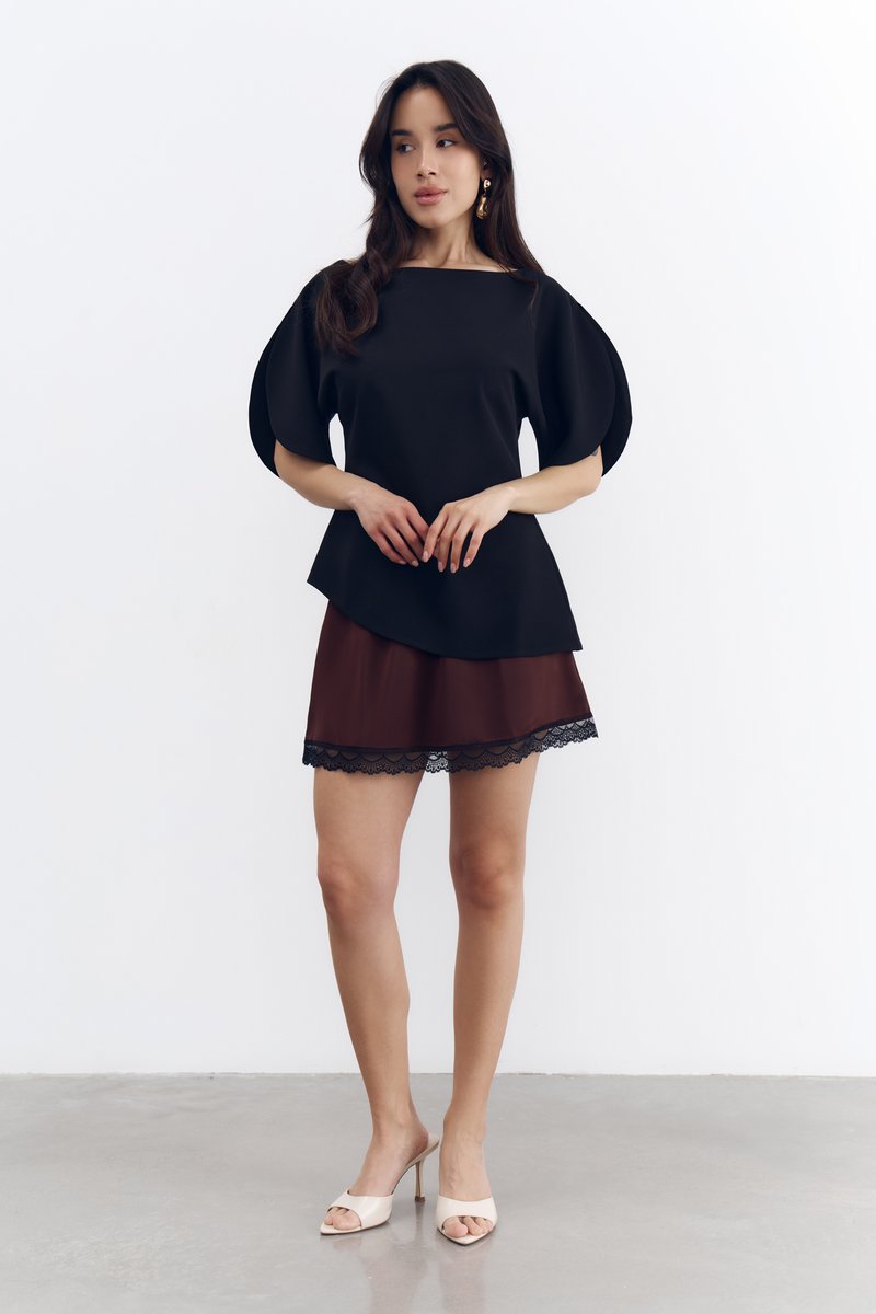 Сатиновая юбка мини с кружевом в шоколадном оттенке фотография 1