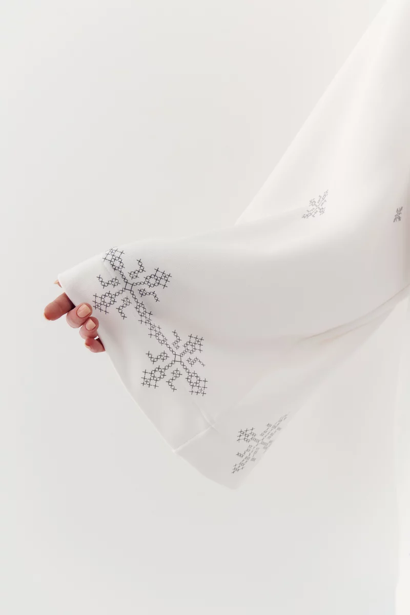 Молочное трикотажное кимоно на завязке Душа фотография 4