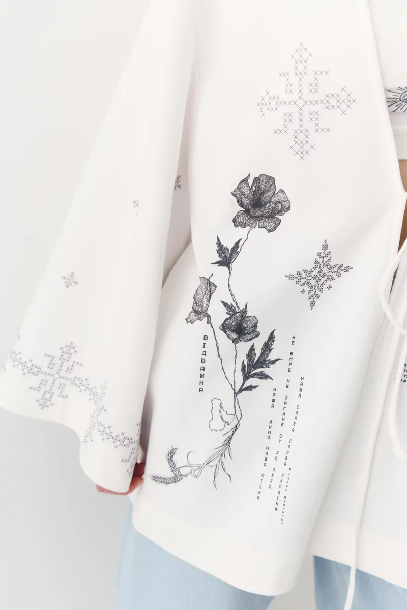 Молочное трикотажное кимоно на завязке Душа фотография 5