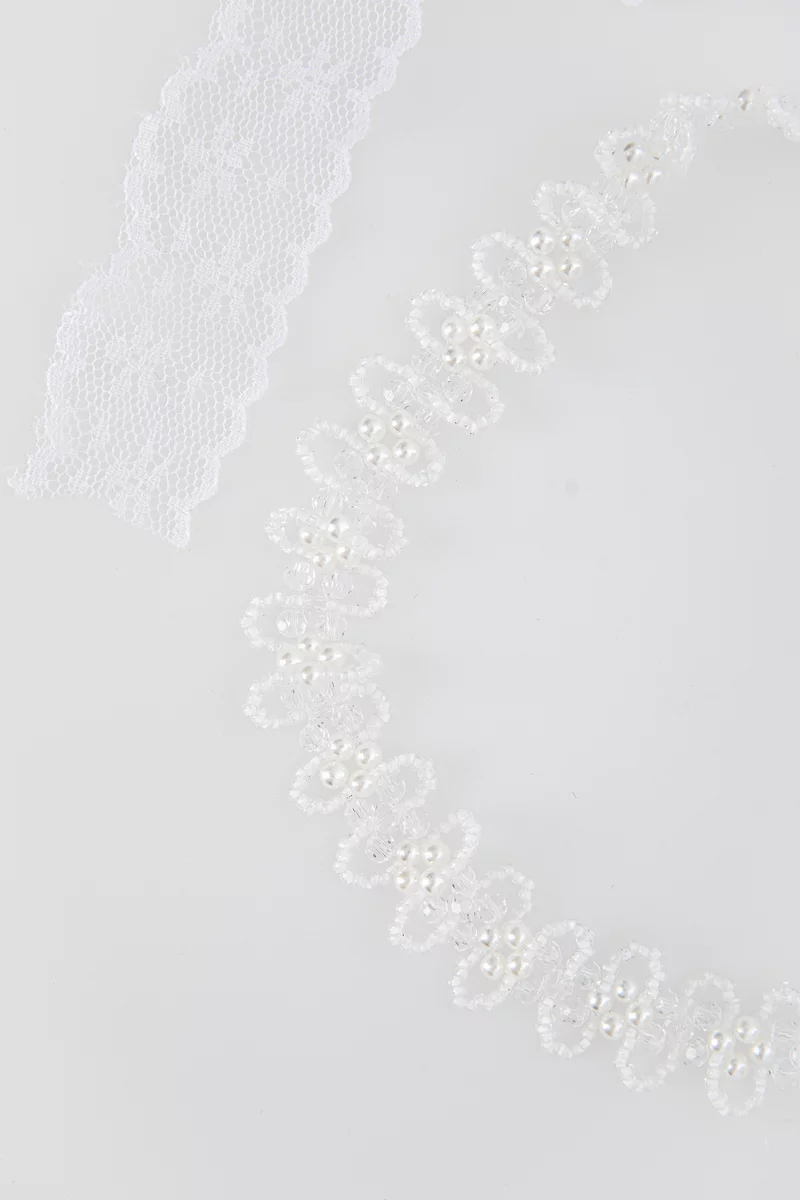 Белый чокер из бисера и кружева фотография 5