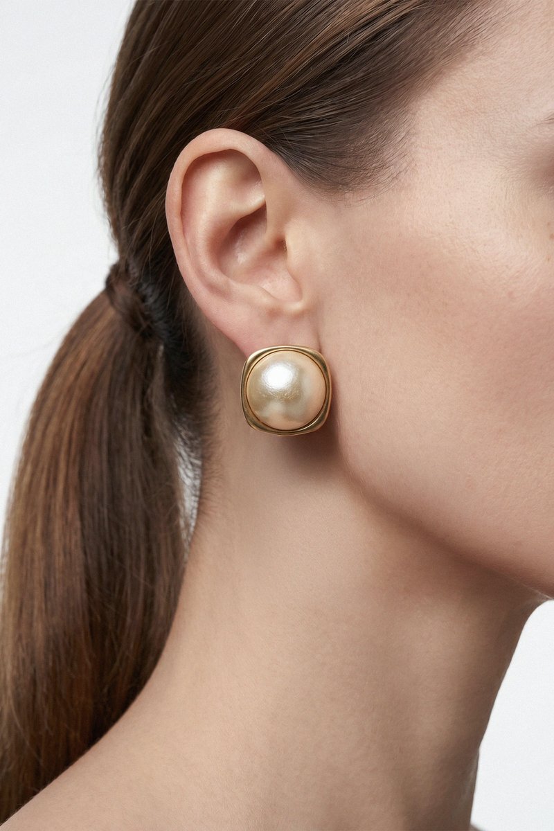 Білі комбіновані сережки з перлинами фотографія 1