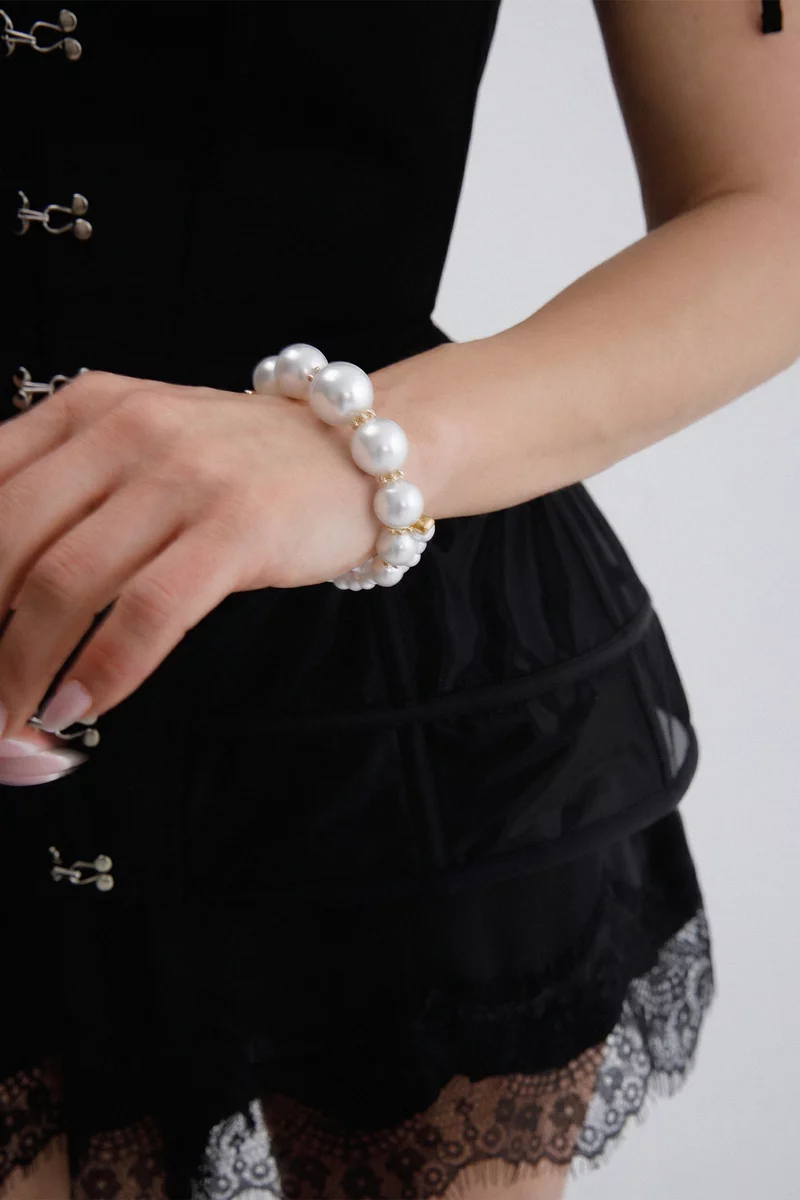Milk set of necklace, bracelet and earrings with pearls photo 3