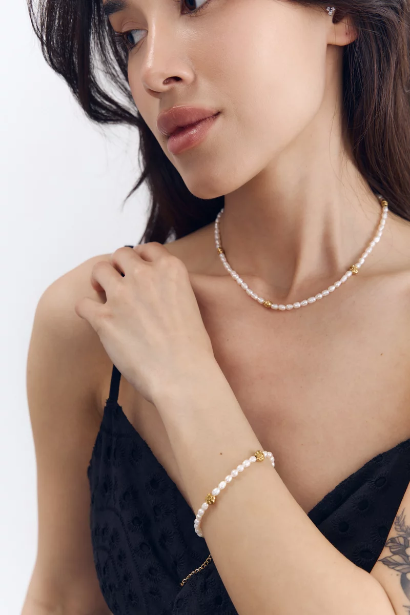 Молочное комбинированное колье с жемчугом фотография 2