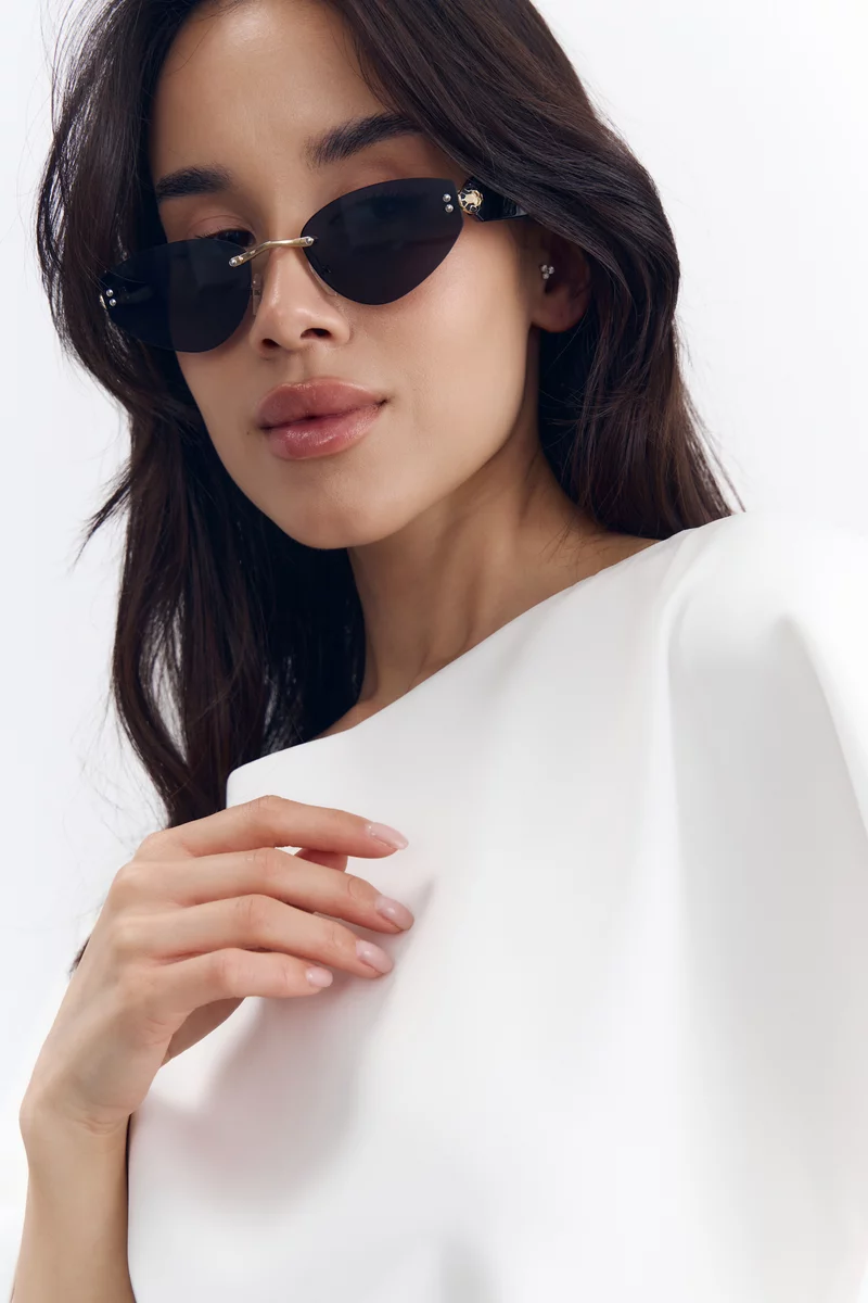 Черные солнцезащитные очки без оправы фотография 1