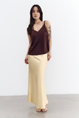 Сатиновый топ на тонких бретелях в шоколадном оттенке