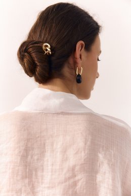 Golden hairpin