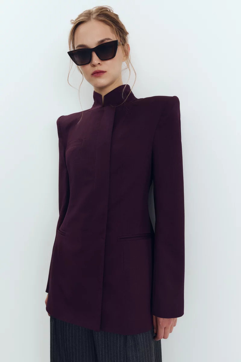 Structured single-breasted jacket in wine color photo 3