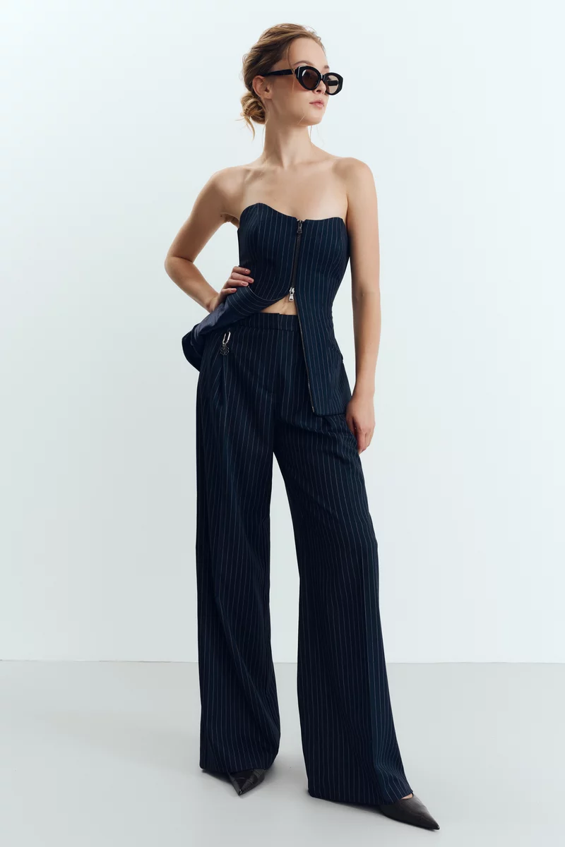 Blue suiting palazzo pants photo 5