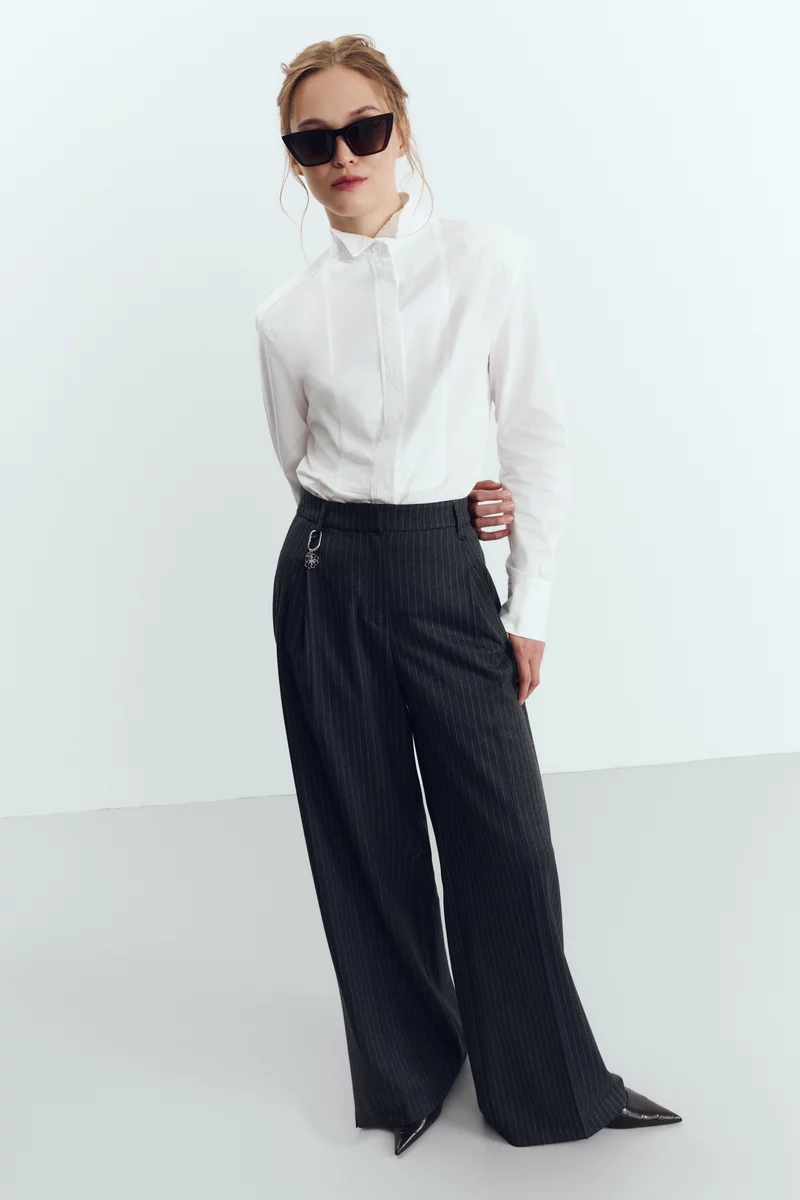 Gray suiting palazzo pants photo 4