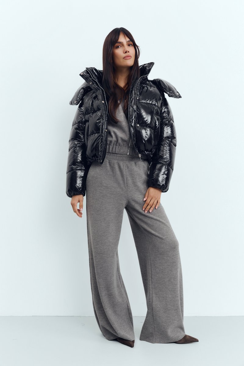 Black cropped patent down jacket with removable hood image 2