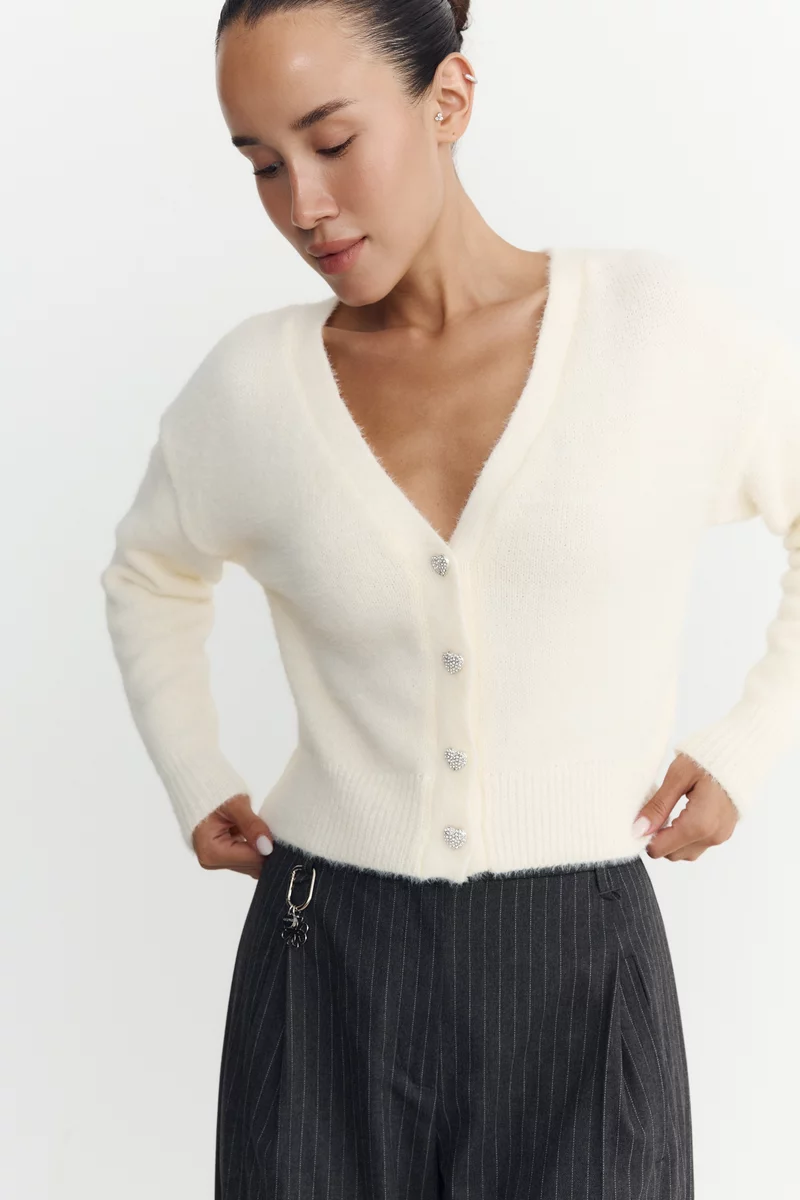 Milk knit cardigan with accent buttons photo 2