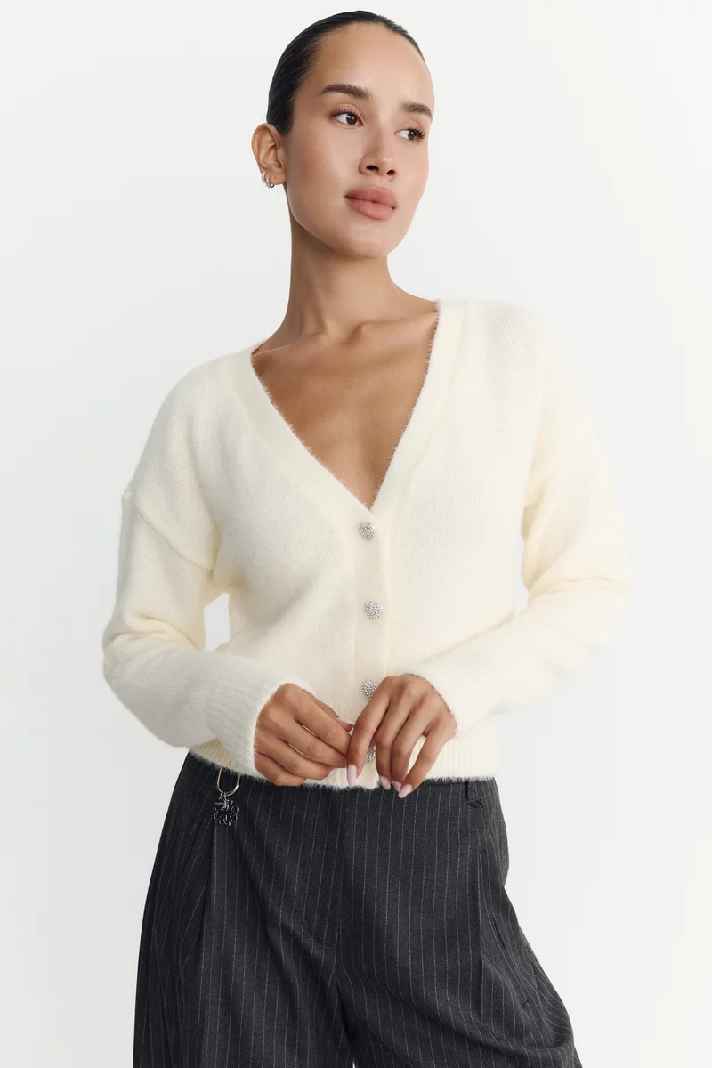 Milk knit cardigan with accent buttons photo 3
