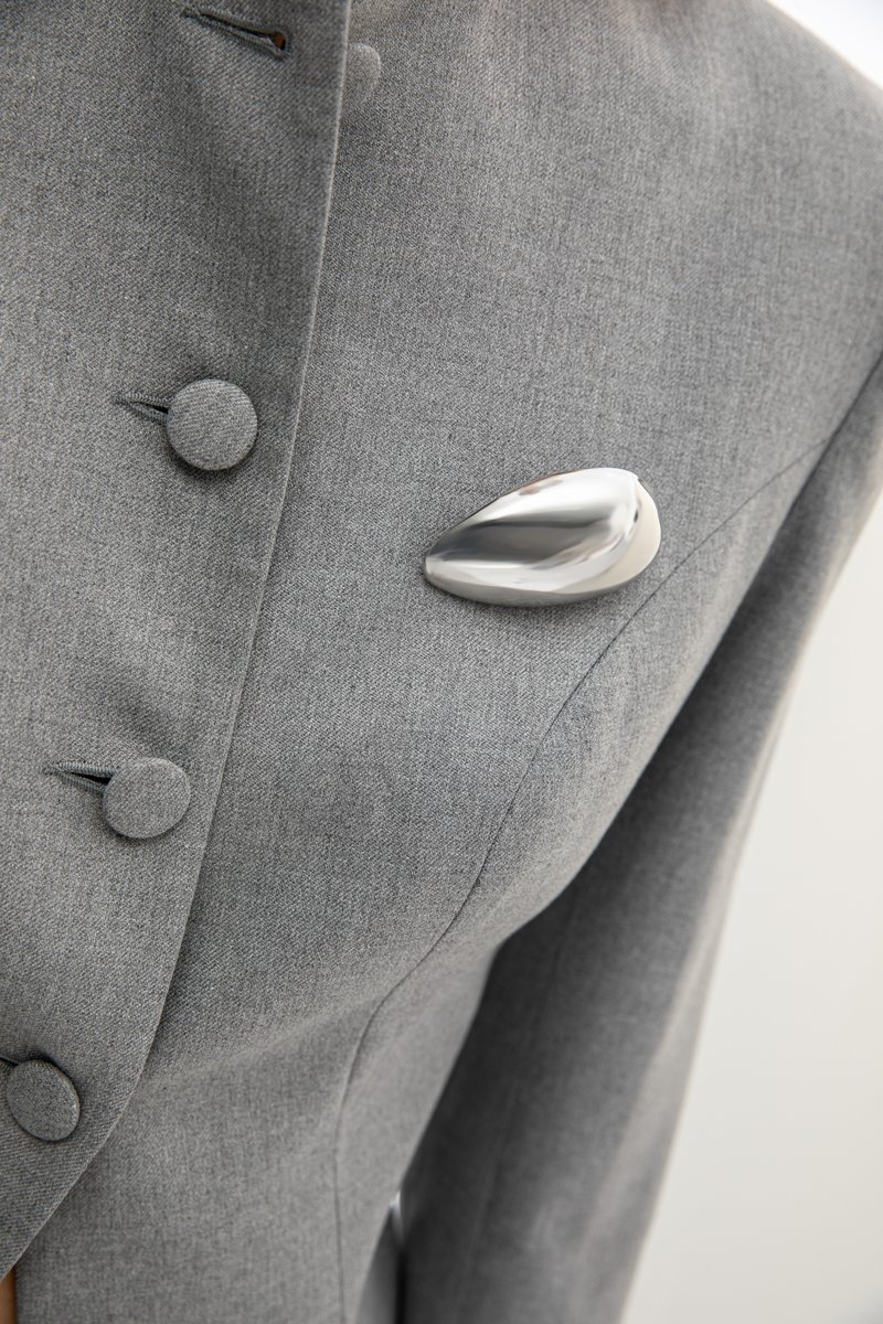 Silver drop-shaped brooch image 1