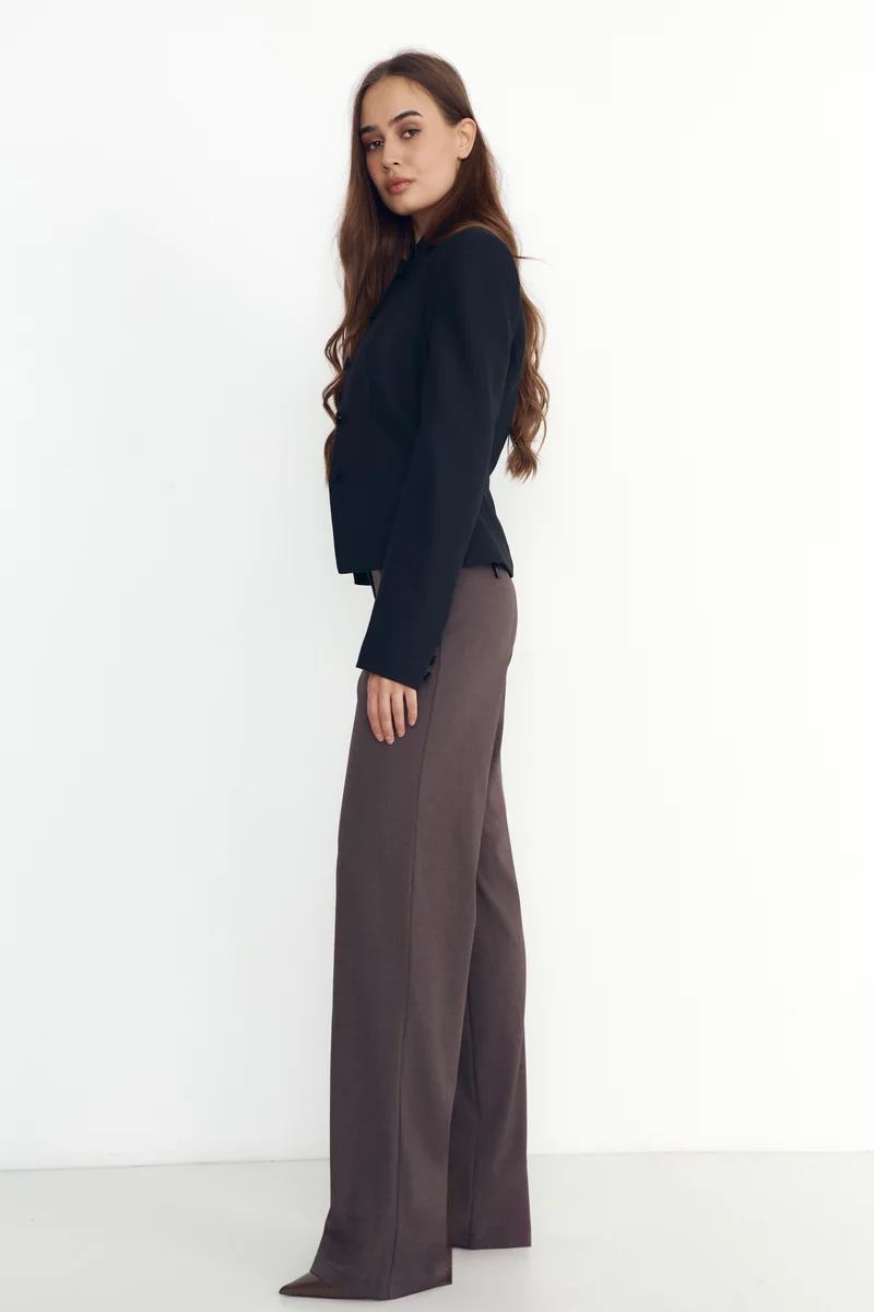 Classic-cut trousers in chocolate hue photo 2