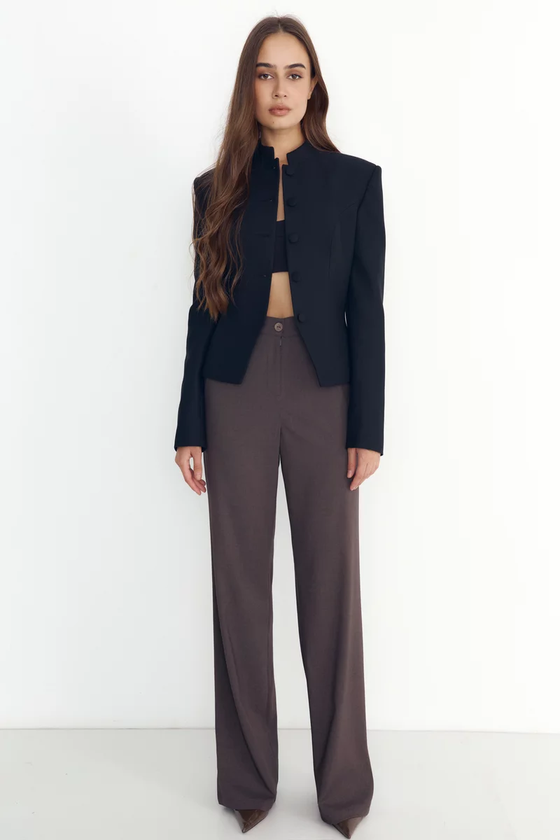 Classic-cut trousers in chocolate hue photo 4
