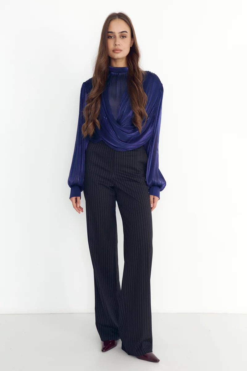 Black classic-cut pants photo 3